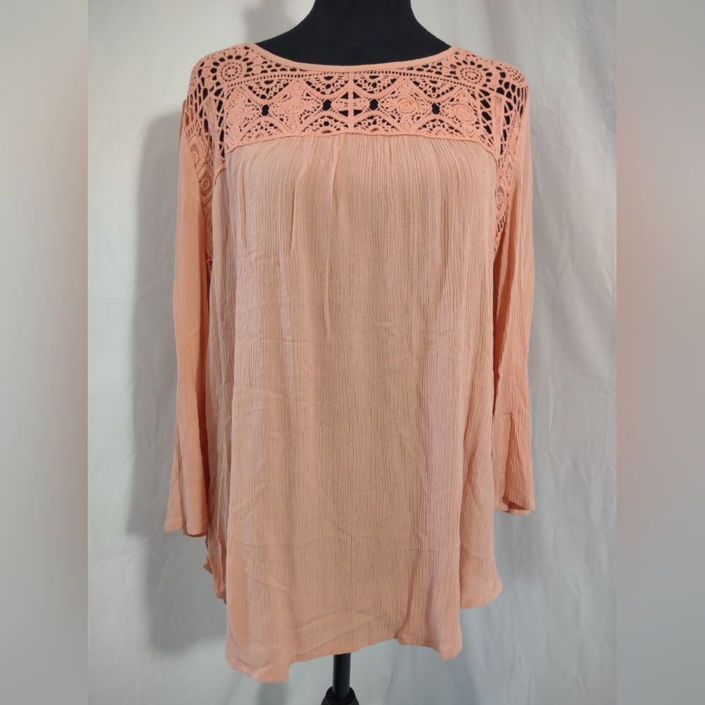 BUTTONS NWT Women's Coral Blouse Size Large